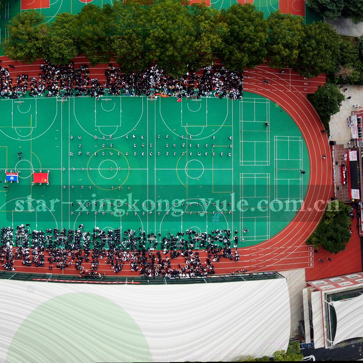 抽象点阵覆盖示意图，星芒金与霓虹青点位分布在深空底色上，无文字